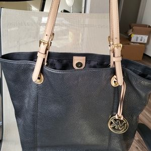 Michael khors all leather tote